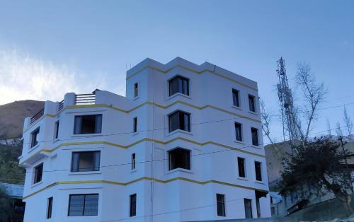 Shargole Hotel | Hotel Apricot Inn kargil