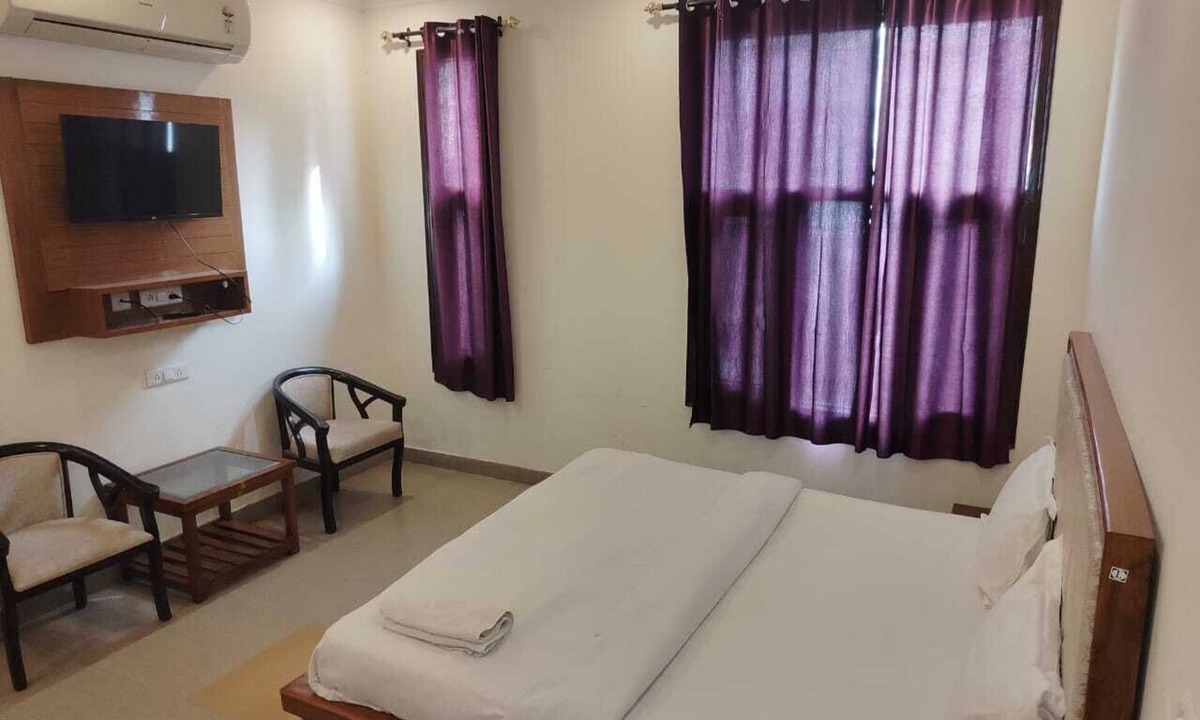 Mahipalpur Extension Hotel | Hotel Atlantiis Suites by Signature Stays