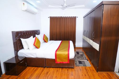 Madhapur Apartment | Hotel Brundavan Homes