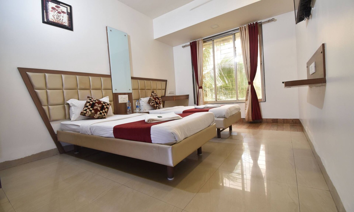 Kamothe Hotel | Hotel Candor Amigo