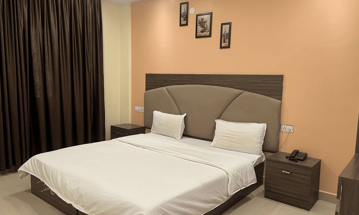 Brahmapur Hotel | HOTEL CITY PALACE