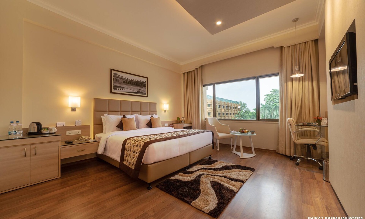 Rakabganj Hotel | Hotel Clarks Shiraz