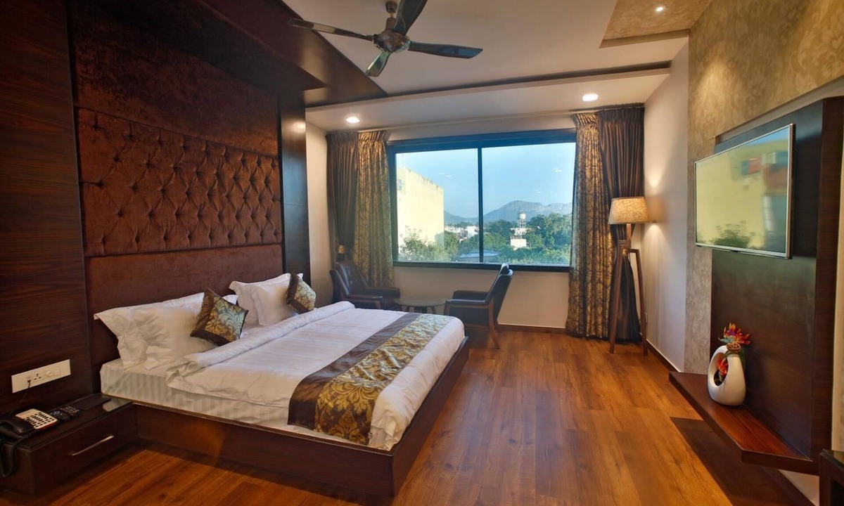 Ajmer Hotel | Hotel Crosslane