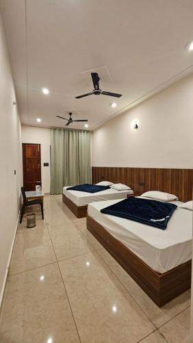 Dugalbitta Hotel | Hotel Dharohar