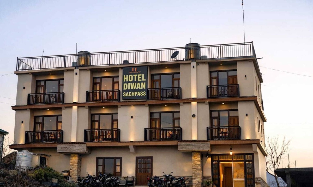 Chaurah Hotel | Hotel Diwan Sach Pass Himalayan Brothers