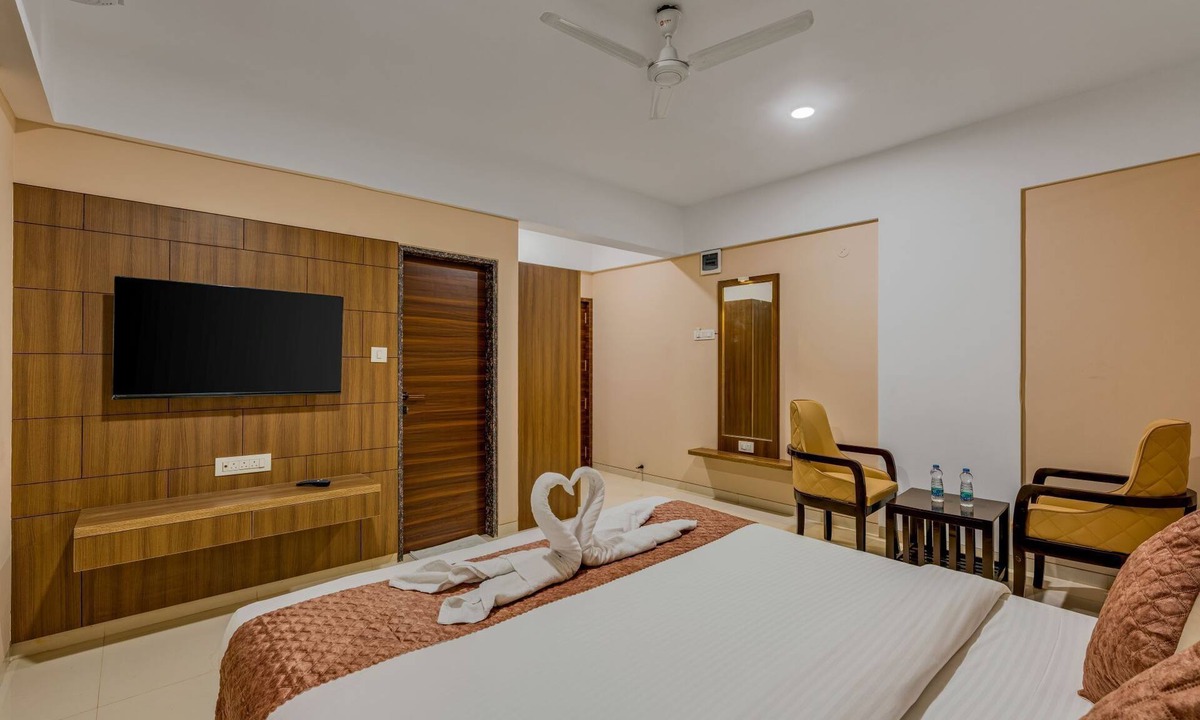 Badami Hotel | Hotel Grand Heritage