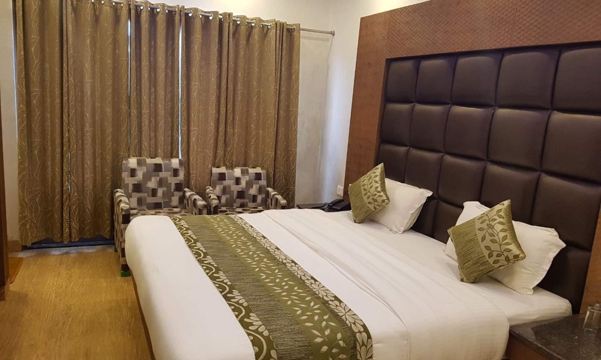 The Mall Road Hotel | Hotel Hamers International