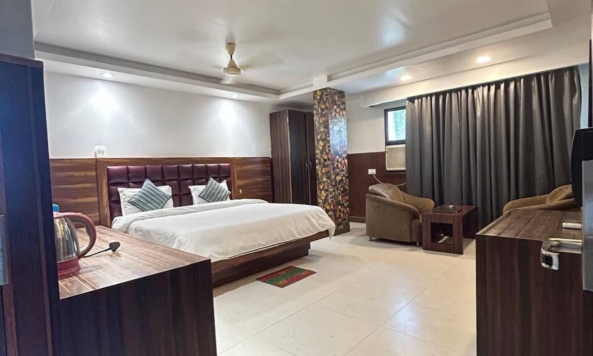 Deoghar Hotel | HOTEL HB INTERNATIONAL (Formerly Hotel Rajkamal)