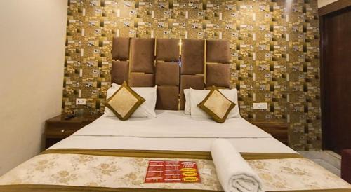 Kaushambi Hotel | Hotel Kaushambhi Grand 2 Min Walk From Kaushambhi Metro Station