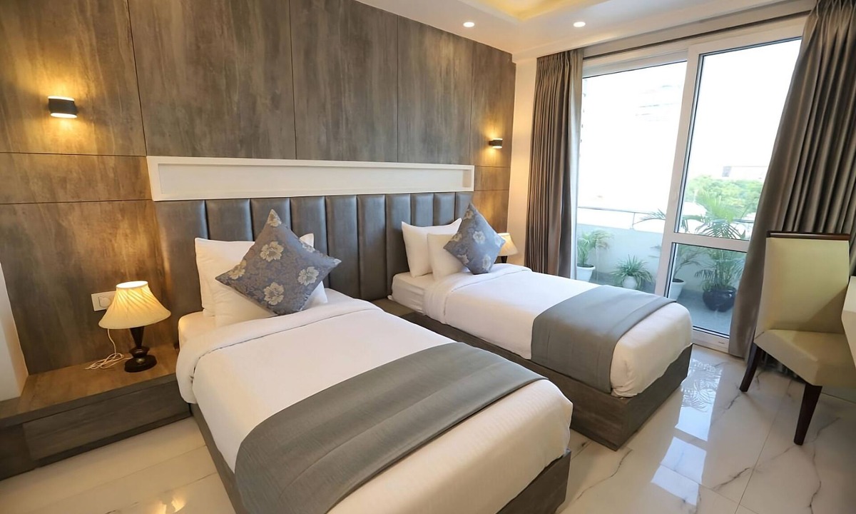 Gurugram Hotel | Hotel Keshav Residency - Medicity Gurugram, near Medanta Hospital