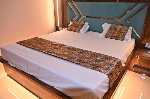 Varanasi Hotel | Hotel KT palace