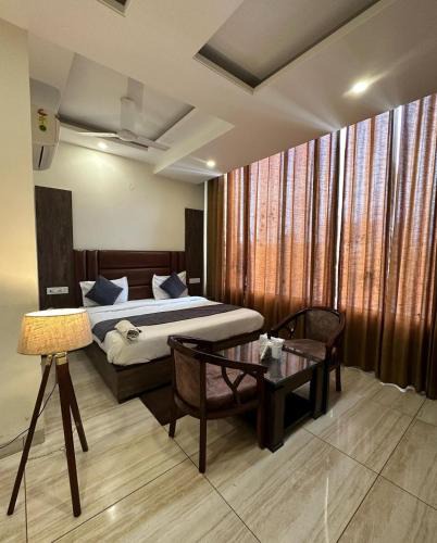 Zirakpur Hotel | Hotel la vista