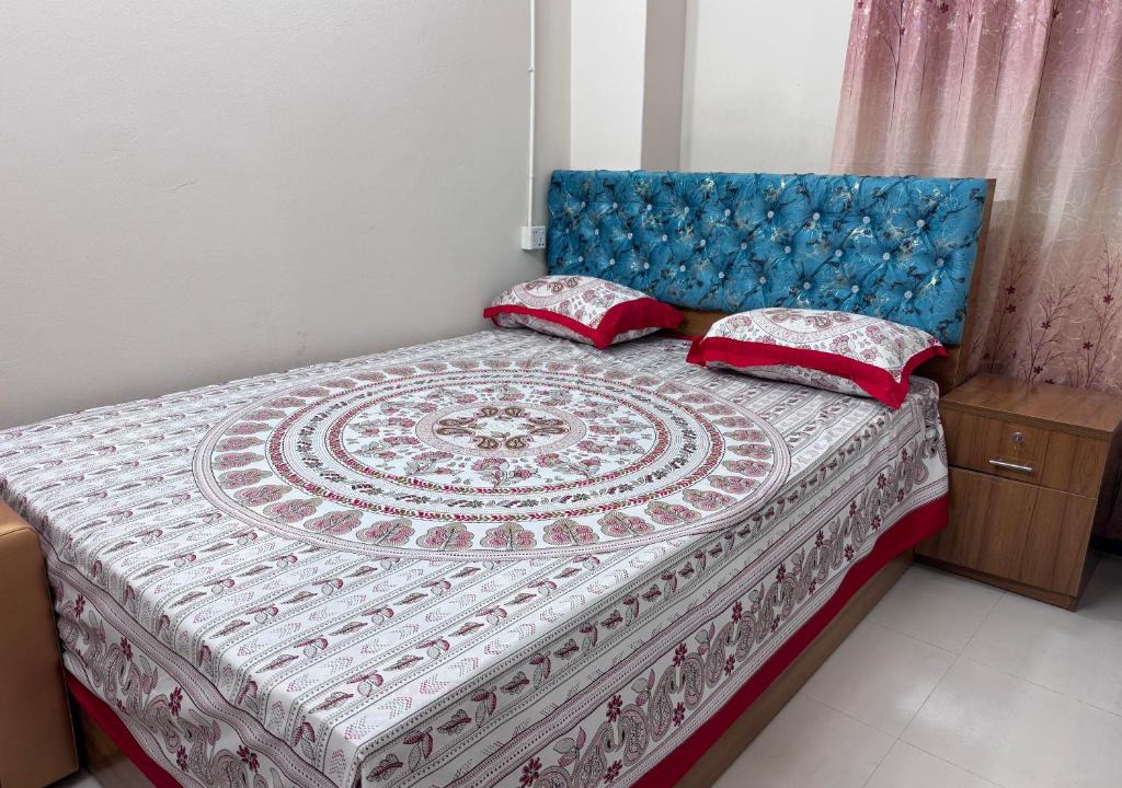 Dhaka Hotel | Hotel Labbaik Farmgate