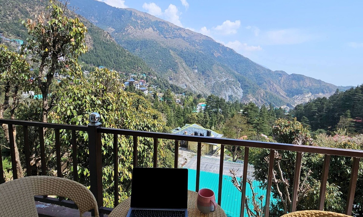 Dharamkot Hotel | Hotel Luxeevista By Navodayans