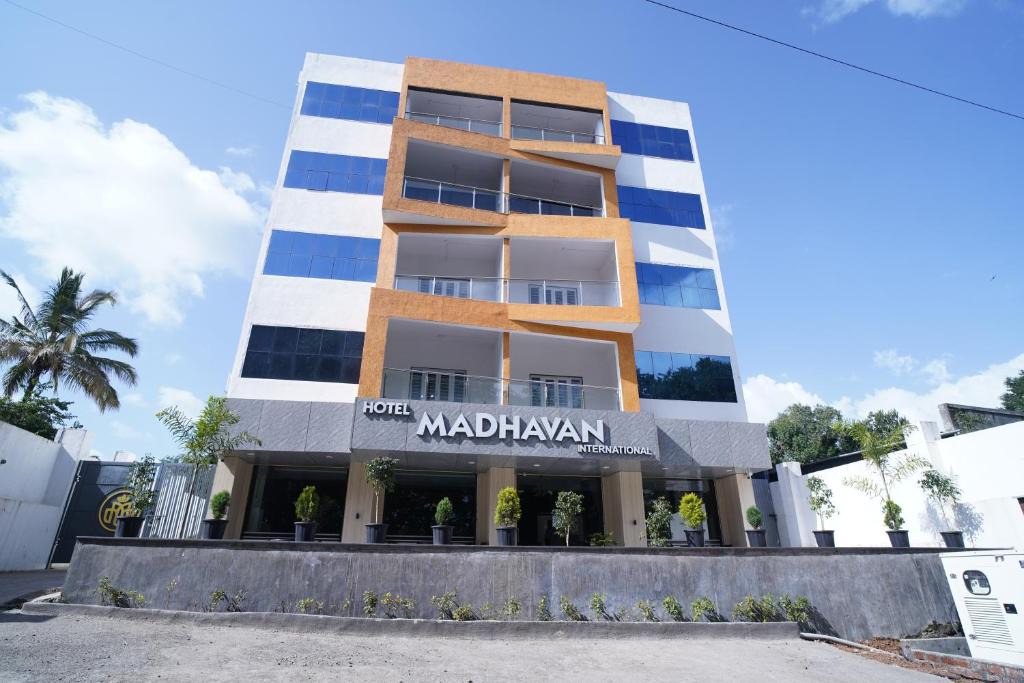 Wai Hotel | Hotel Madhavan International