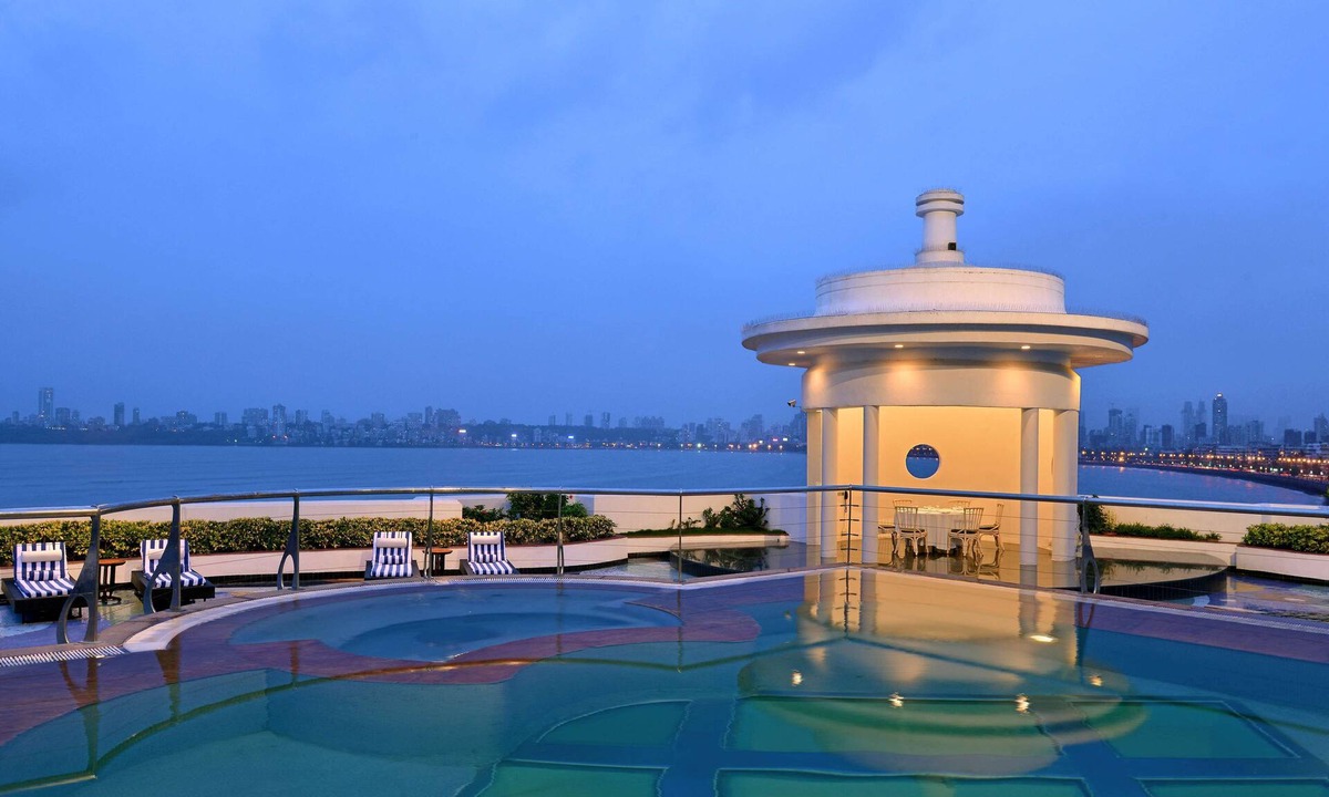 Churchgate Hotel | Hotel Marine Plaza Mumbai
