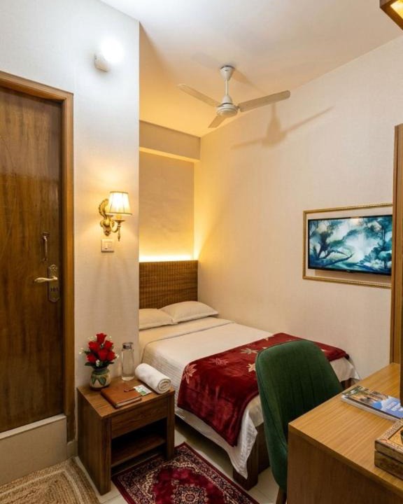 Dhaka Hotel | Hotel New Royal Palace Dhanmondi