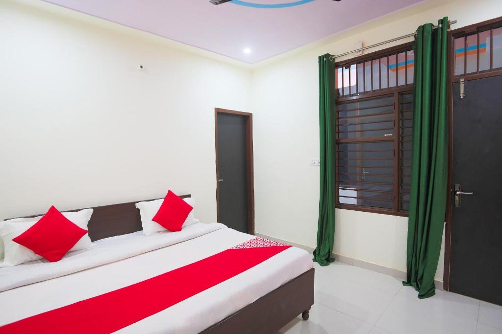 Gurugram Hotel | Hotel O KD Guest House