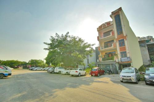Kaushambi Hotel | Hotel O Red Rose