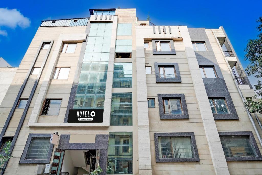 Rohini Hotel | Hotel O Rohini Sector 24
