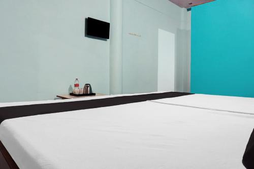 Rajgurunagar Hotel | Hotel O Sangameshwar Hotel & Lodging