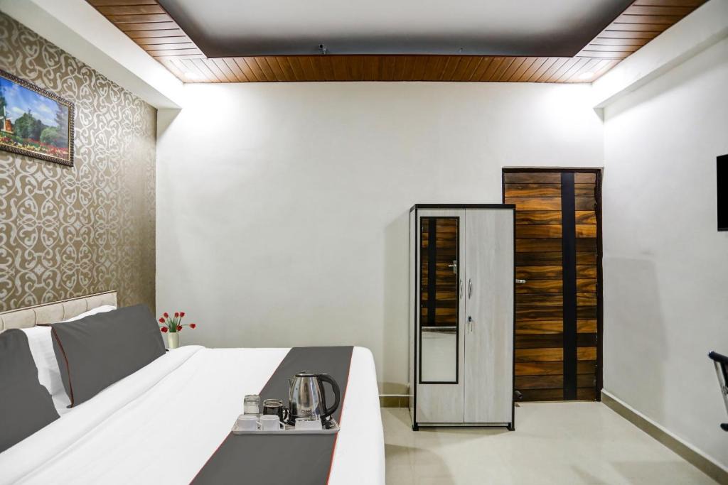 Vasundhara Hotel | Hotel O Starline Residency