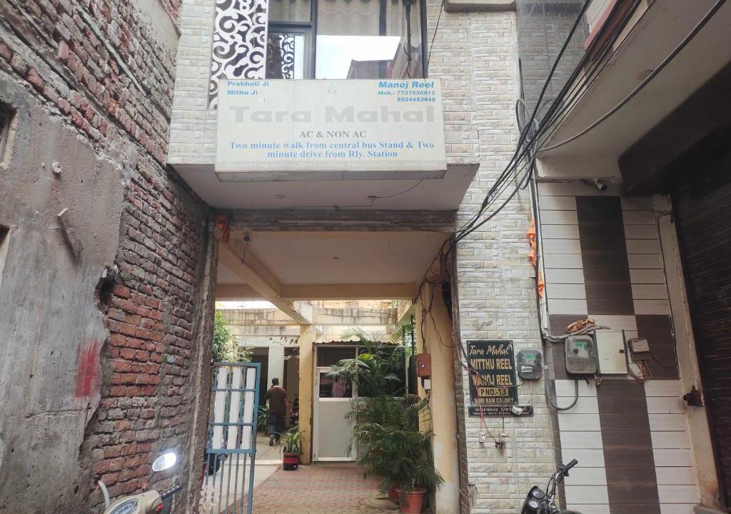 Sindhi Camp Hotel | Hotel O Tara Mahal
