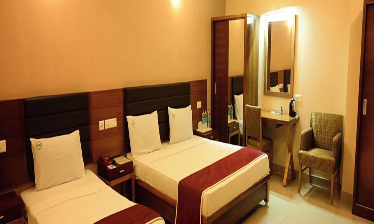 Mayiladuthurai Hotel | Hotel Pams Mayiladuthurai