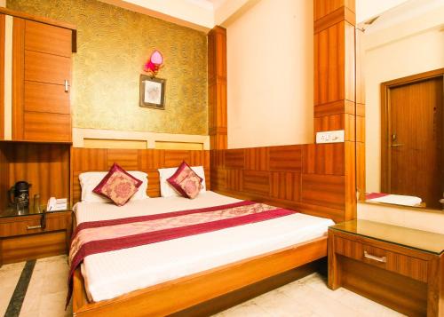 Paharganj House | Hotel Paradise - New Delhi