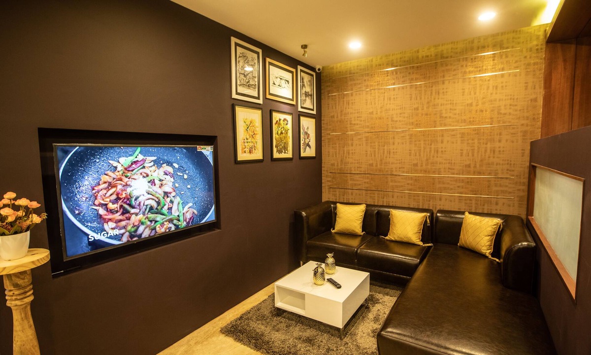 Jayanagar Hotel | Hotel Paramos Inn