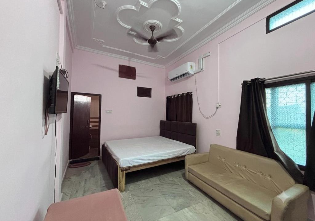 Tanda House | Hotel Pushpanjali