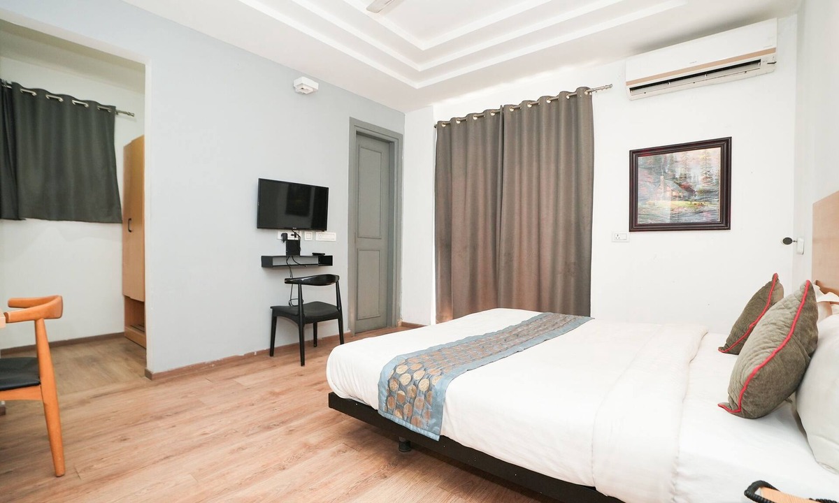 Gurugram Hotel | Hotel Royal Galaxy