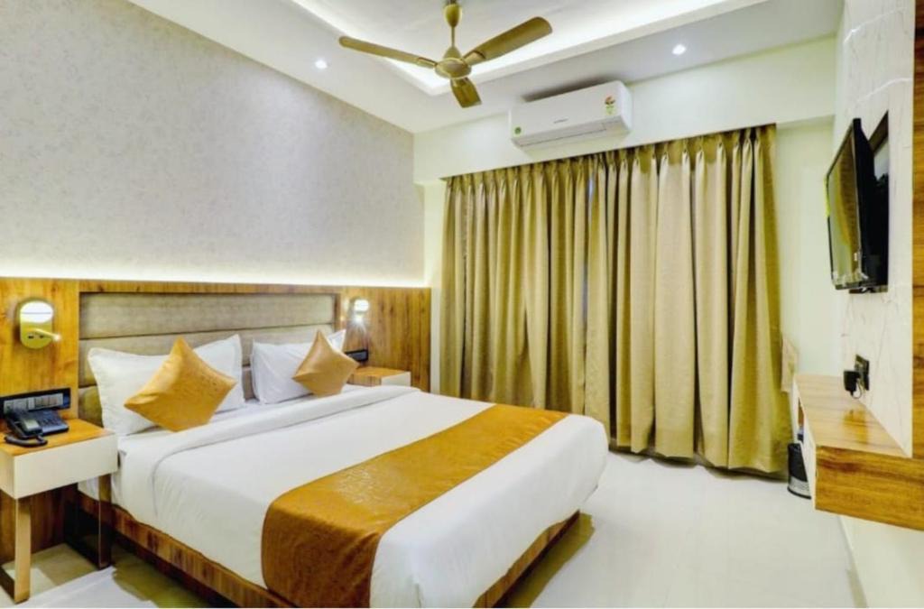 Mahipalpur Hotel | Hotel S R PLAZA
