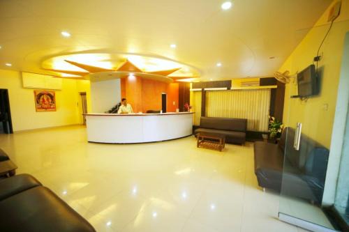 Bid Hotel | Hotel Sai Palace Executive Lodging