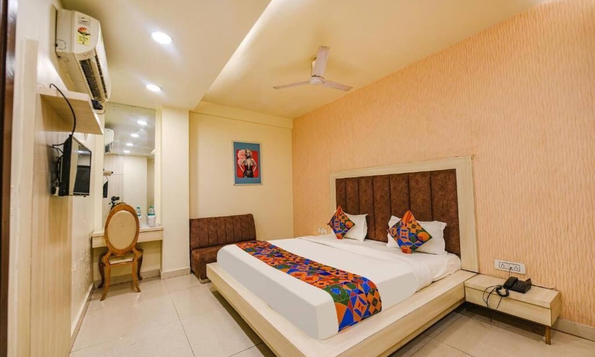 New Delhi Hotel | Hotel Seven Heaven - Lawrence road