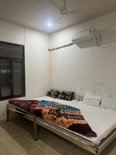 Shri Madhopur Hotel | Hotel Shiv Mahima
