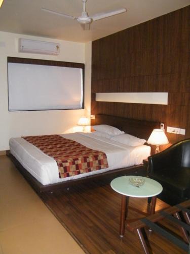 Dhanbad Hotel | Hotel Skylark