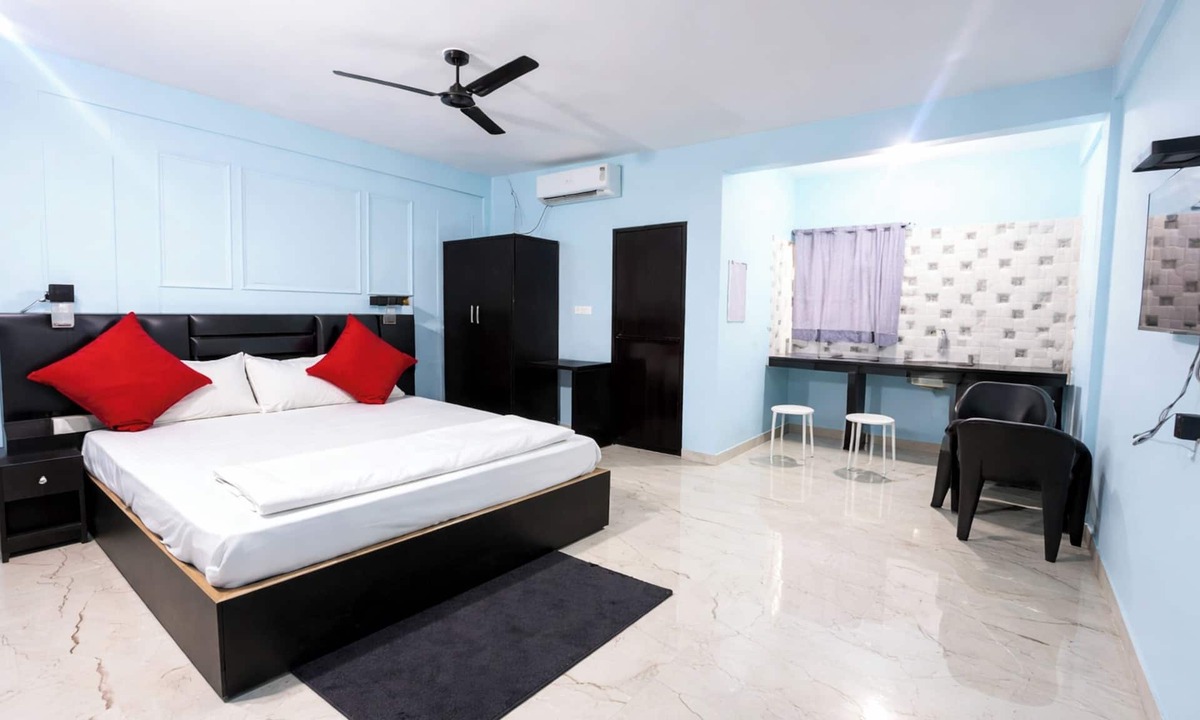 Arambol Hotel | Hotel The Boss House Near Beach
