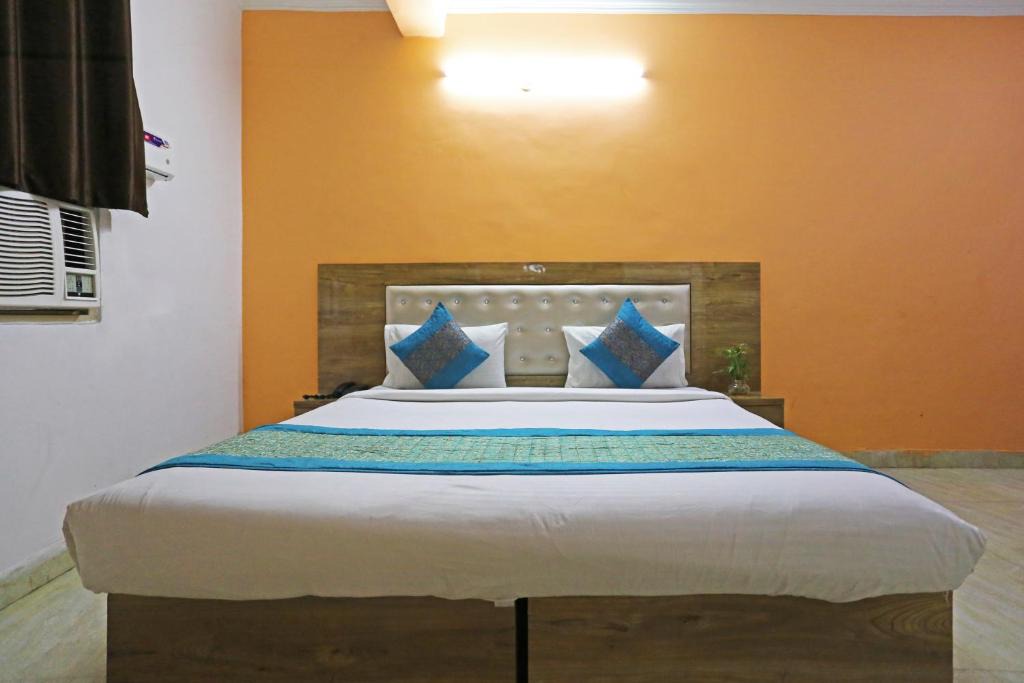 Vikaspuri Bed & Breakfast | HOTEL THE GRACE B&B