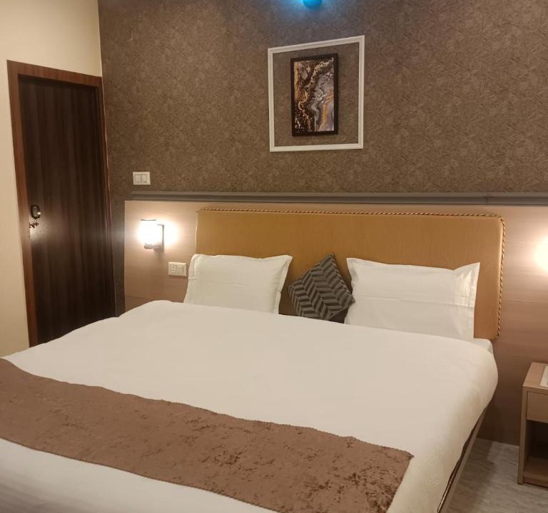Sualkuchi Hotel | Hotel Tropical Inn near Downtown