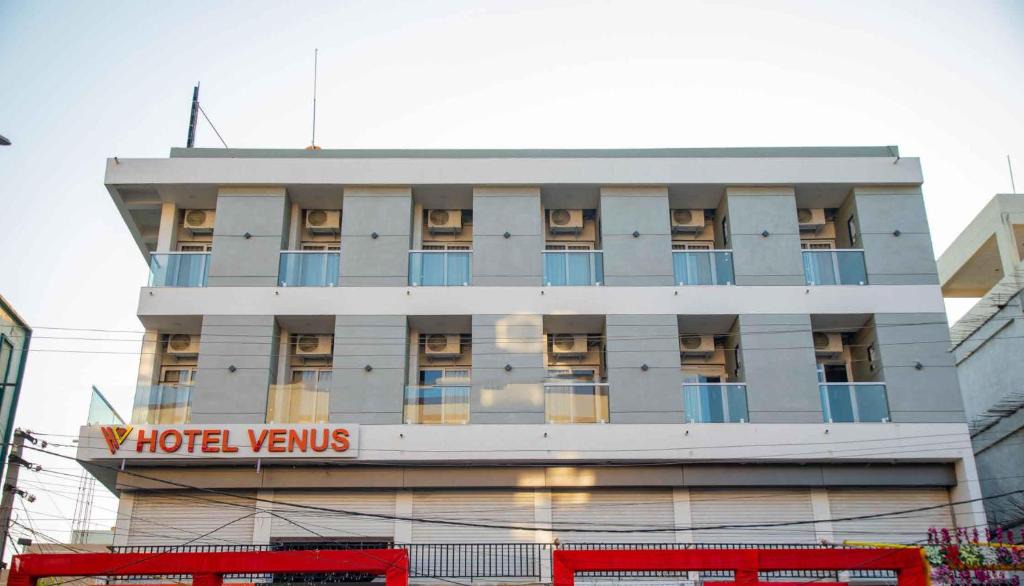 Veraval Hotel | HOTEL VENUS
