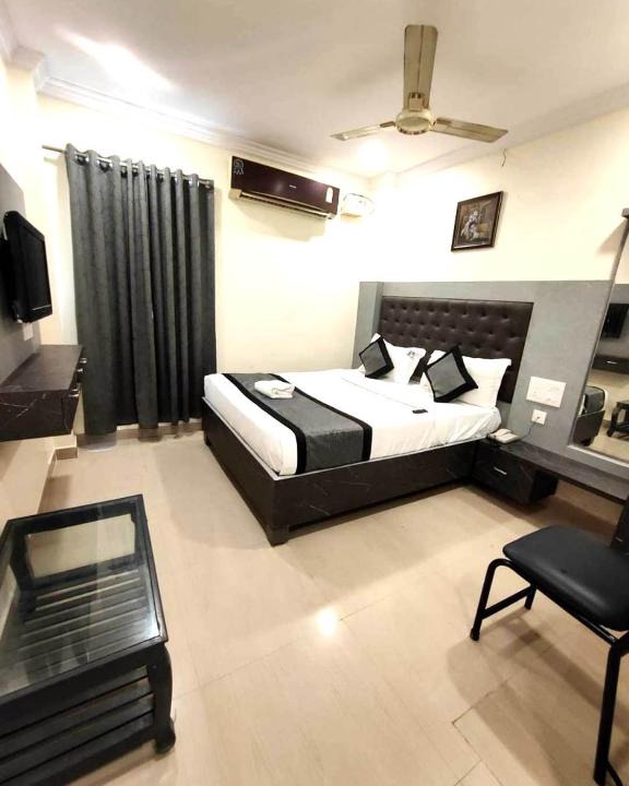 Vijayawada Hotel | HOTEL VIGHNESHWARA INN