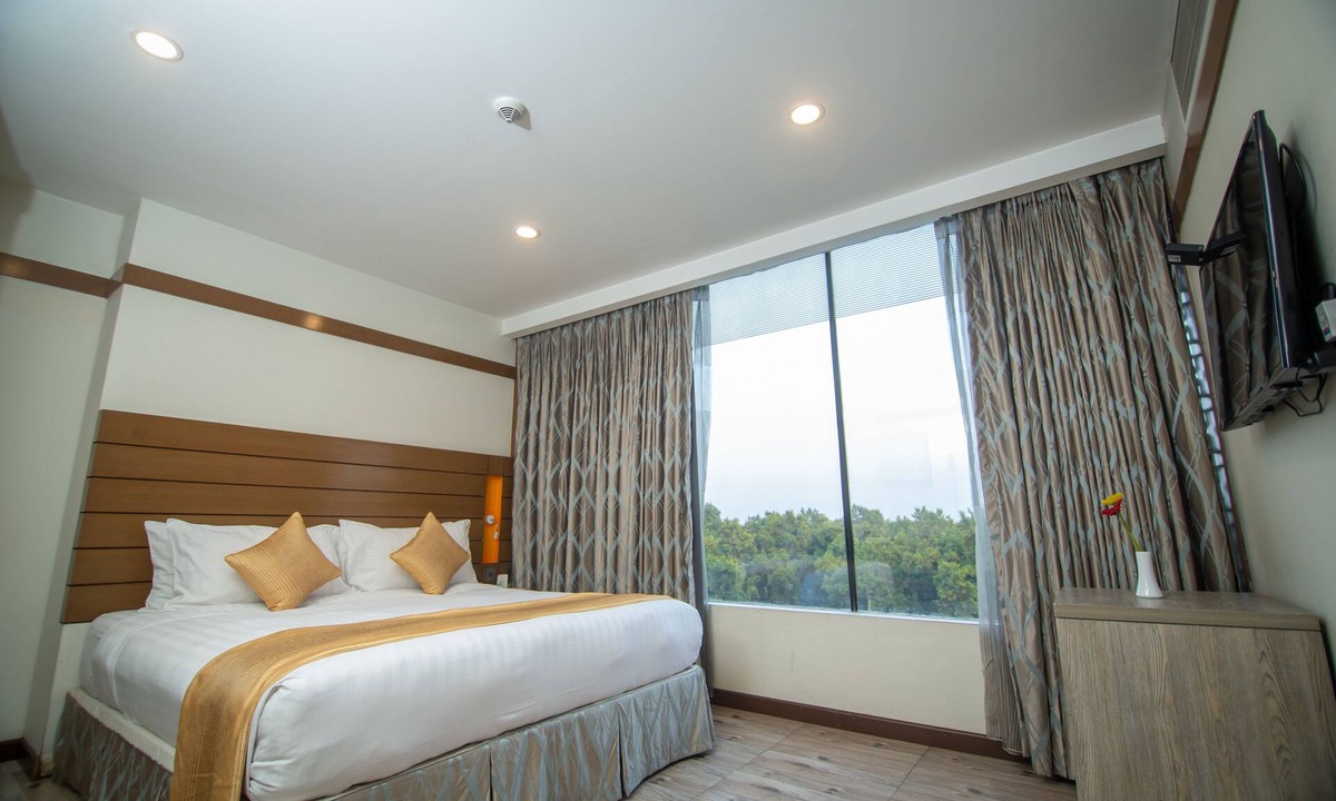 Pirozali Hotel | Hotel X