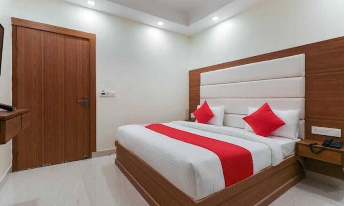 Bullawala Hotel | Hotel Yours Pacific