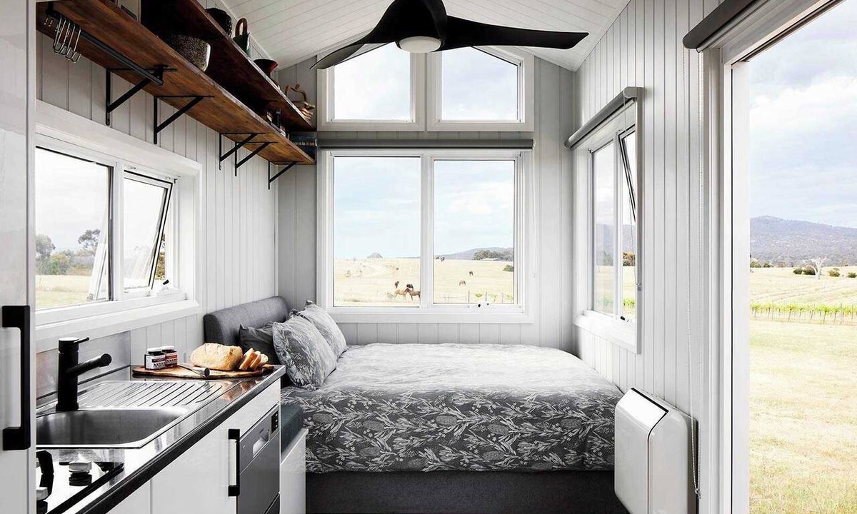 Rhymney Cabin | Hounds Run Tiny House | Unique Vineyard Stay