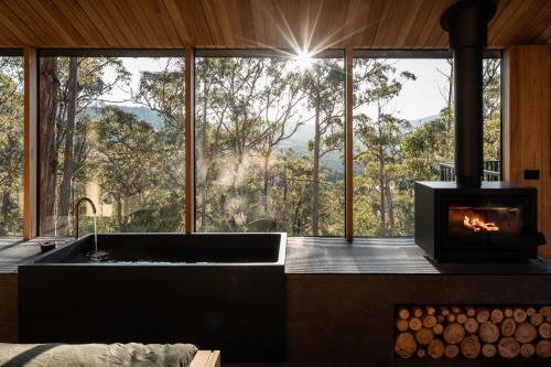 Glen Huon House | Hunter Huon Valley Cabin Three