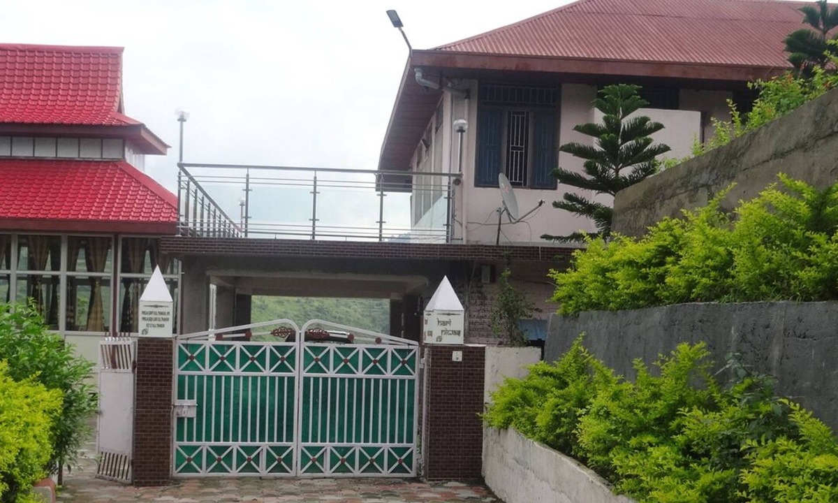 Shimla House | Independent Floor Near Shimla Airport With Natural Views