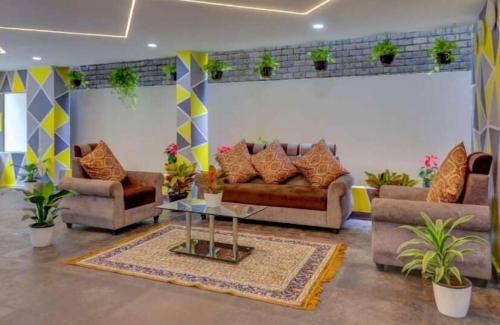 Madhapur Hotel | INR Suites - Hitech City