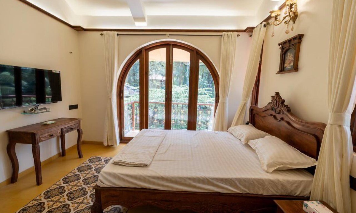 Nagaon Hotel | Ishaan Holiday Home