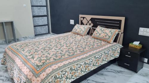 Mahuva Bed & Breakfast | Island Bed and Breakfast - Mahuva Gujerat India